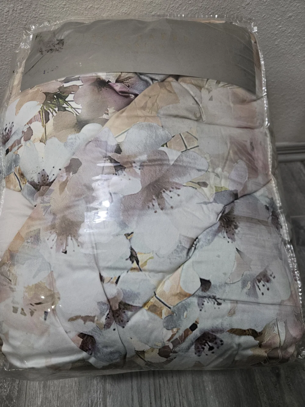 Ted Baker Floral Comforter - Pastel Pink & Cream